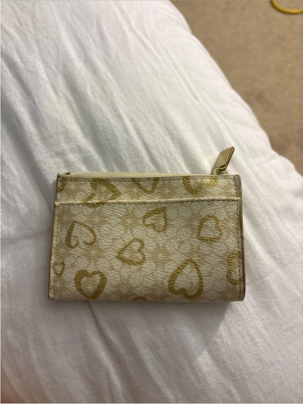 Women’s Beige Heart-Print Card Wallet